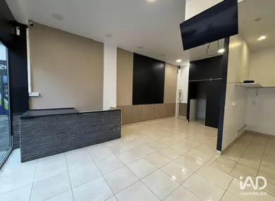 Commercial walls in RAMBOUILLET (78120)