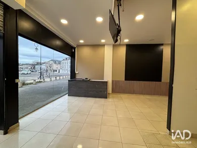 Commercial walls in RAMBOUILLET (78120)