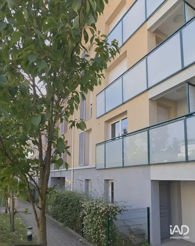 Apartment in TRÉVOUX (01600)