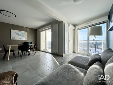 Appartement à LA ROCHELLE (17000)