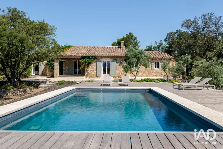 Maison 5 pièces 181 m² · à Gordes · 181 m² · 2 890 000 €
