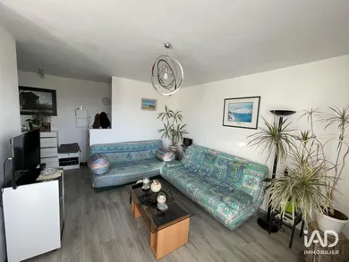 Apartment at DÉCINES-CHARPIEU (69150)