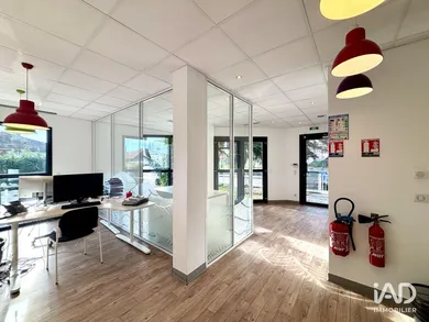 Office in CHAMPAGNE-AU-MONT-D'OR (69410)