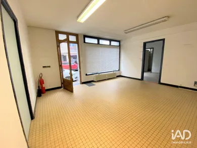 Commercial walls in LANNEMEZAN (65300)