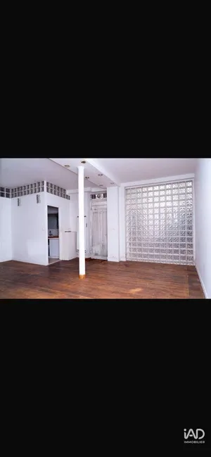 Commercial walls in PARIS (75011)