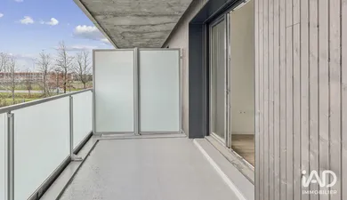 Appartement à BORDEAUX (33300)