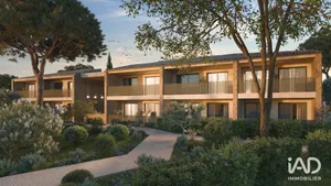 Apartment in UZÈS (30700)