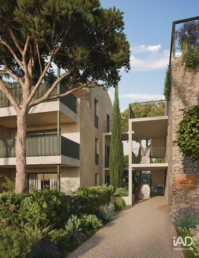 Apartment in UZÈS (30700)