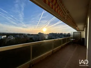 Appartement à LA ROCHELLE (17000)