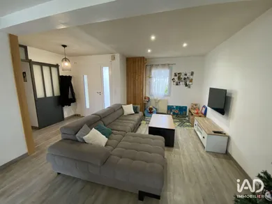 House at LES HERBIERS (85500)