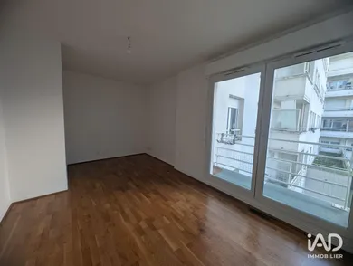 Apartment at EAUBONNE (95600)