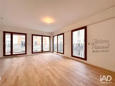 Immeuble à PARIS (75012)