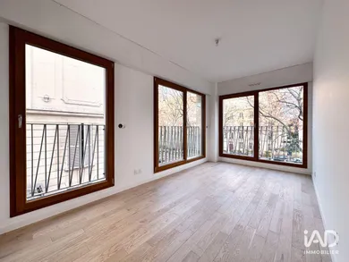 Immeuble à PARIS (75012)