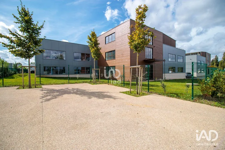 Local commercial 90 m² · à Belloy-en-France · 90 m² · 1 025 €/mois