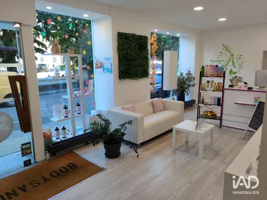 Commercial in LONS-LE-SAUNIER (39000)