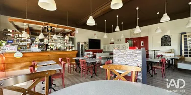 Hotel restaurant in SAINTE-FOY-LA-GRANDE (33220)