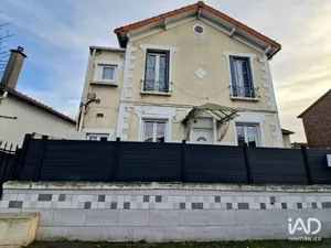 Apartment in LE BLANC-MESNIL (93150)