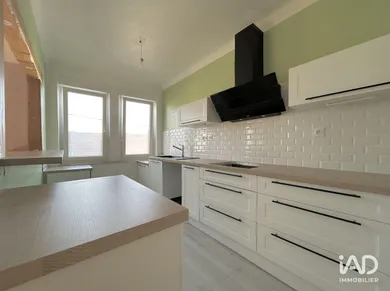 Appartement à PETITE-ROSSELLE (57540)