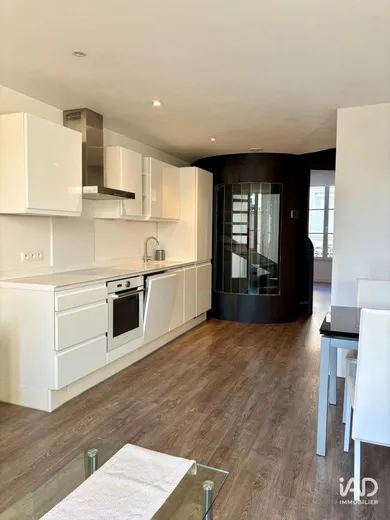 Apartment in BORDEAUX (33000)