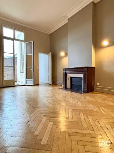 Appartement à BORDEAUX (33000)