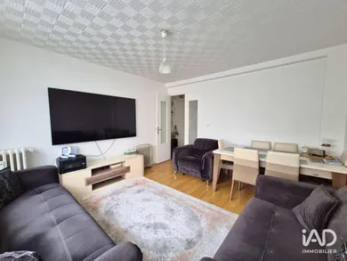 Apartment in RIS-ORANGIS (91130)