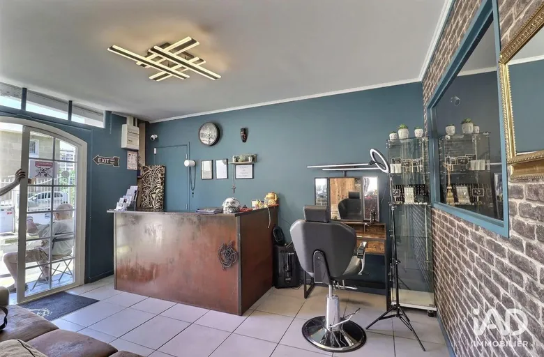 Murs commerciaux à AUBAGNE (13400) · 54 m² · 25 000 €
