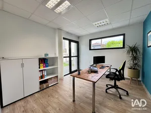 Bureaux à CHAMPAGNE-AU-MONT-D'OR (69410)
