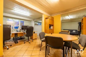 Commercial walls in LONGJUMEAU (91160)