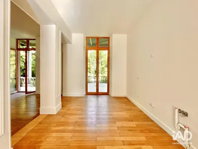 Appartement à LE PONT-DE-CLAIX (38800)