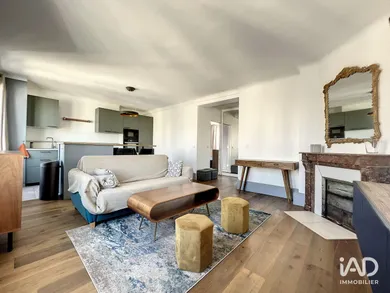 Apartment in PARIS (75020)