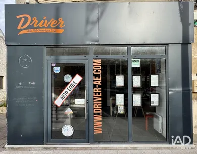 Commercial in MOISSY-CRAMAYEL (77550)