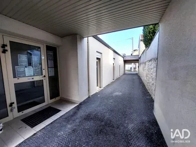 Local d’activité à AVON (77210)