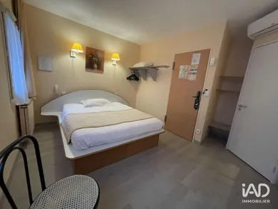 two-star hotel in TOURS (37000)
