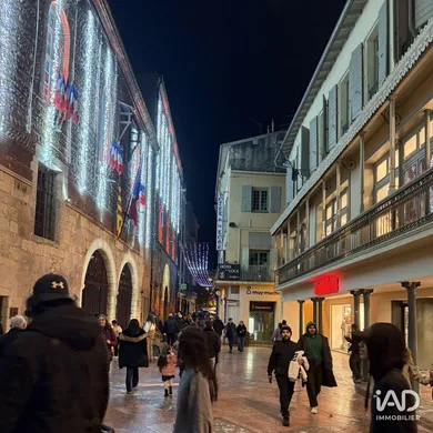 Commercial walls in PERPIGNAN (66000)