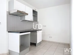 Apartment in VÉNISSIEUX (69200)