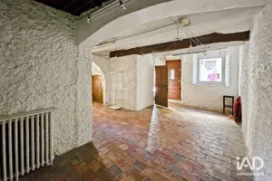 Murs commerciaux à LE CASTELLET (83330)