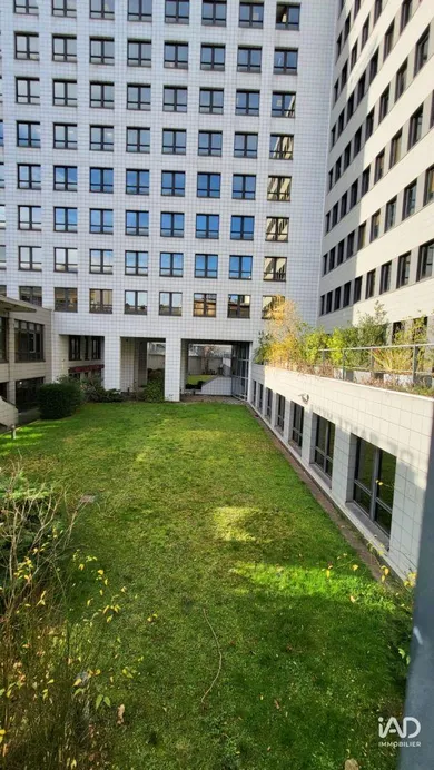 Business asset in MONTREUIL (93100)