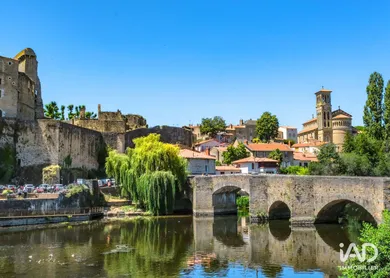 Commercial in CLISSON (44190)