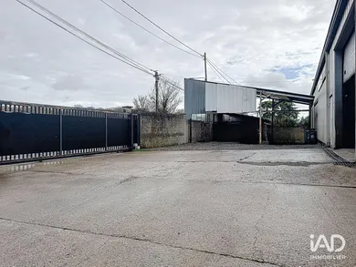 Commercial walls in CONCHES-SUR-GONDOIRE (77600)
