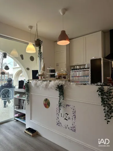 Tea room in CHEVAL-BLANC (84460)