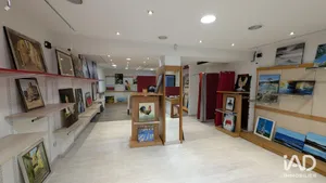 Boutique/Local commercial à BAGNOLS-SUR-CÈZE (30200)