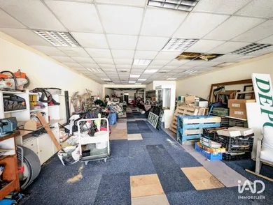 Local d’activité à LES MUREAUX (78130)