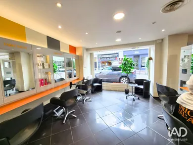 Boutique/Local commercial à CHANTILLY (60500)