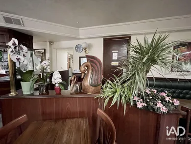 Hotel restaurant in MILLY-LA-FORÊT (91490)