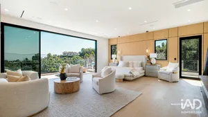 Appartement à VALLAURIS (06220)