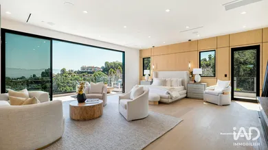 Appartement à VALLAURIS (06220)