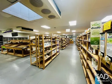 Commercial in VIERZON (18100)