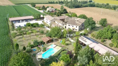 Hôtel-restaurant à CHABRILLAN (26400)