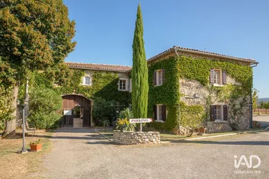 Hôtel-restaurant à CHABRILLAN (26400)
