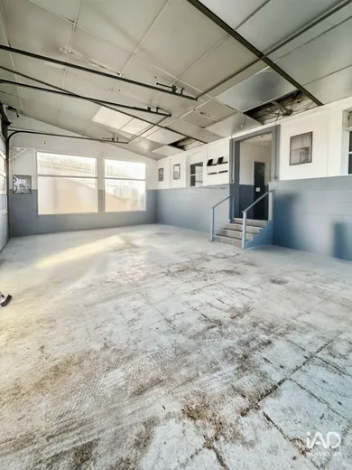 Commercial in CRÉPY-EN-VALOIS (60800)